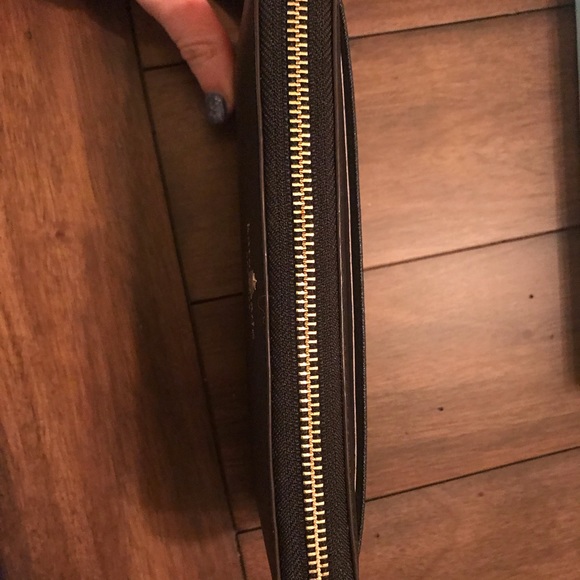 Kate Spade Wallet - Picture 4 of 8
